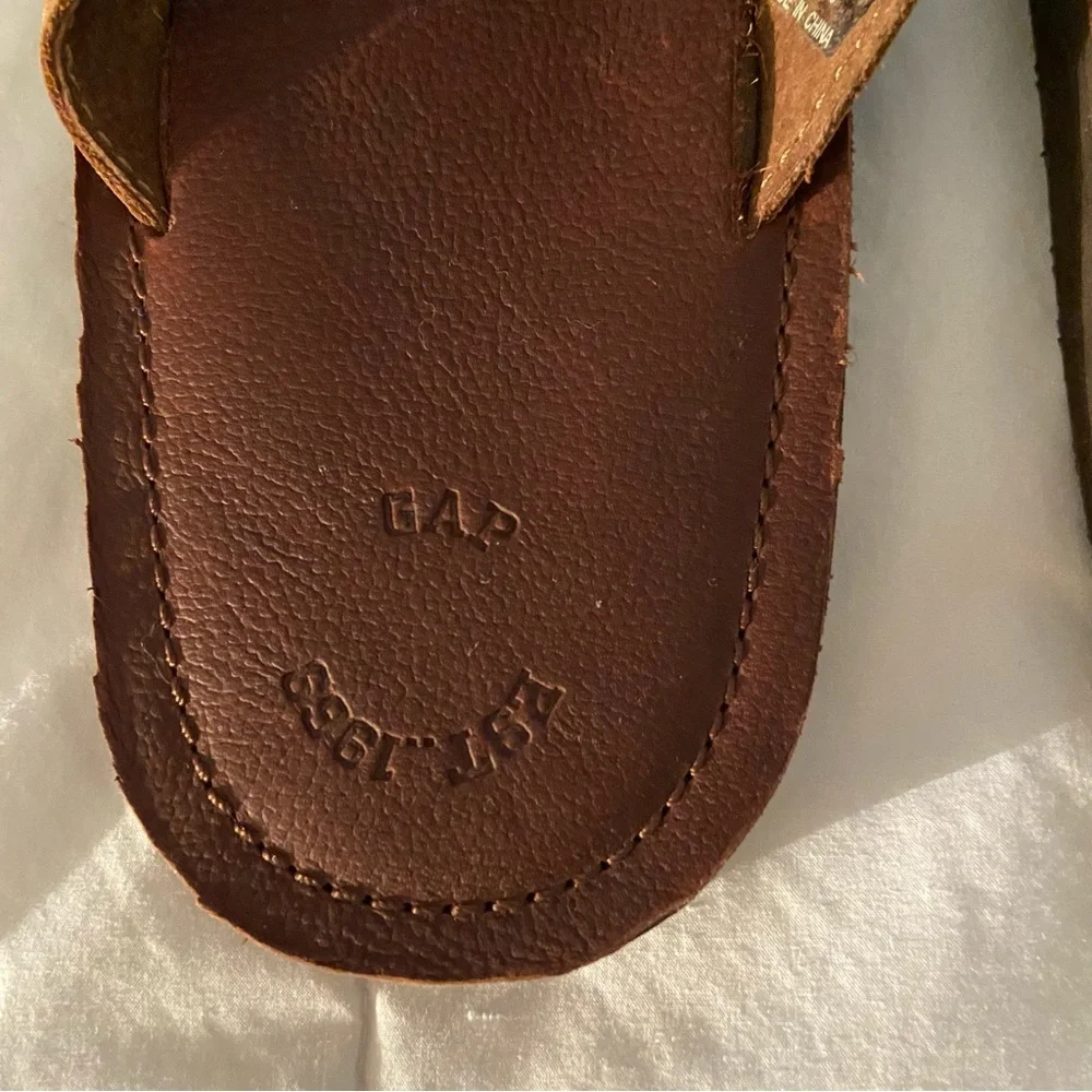 Gap Leather Flip Flops